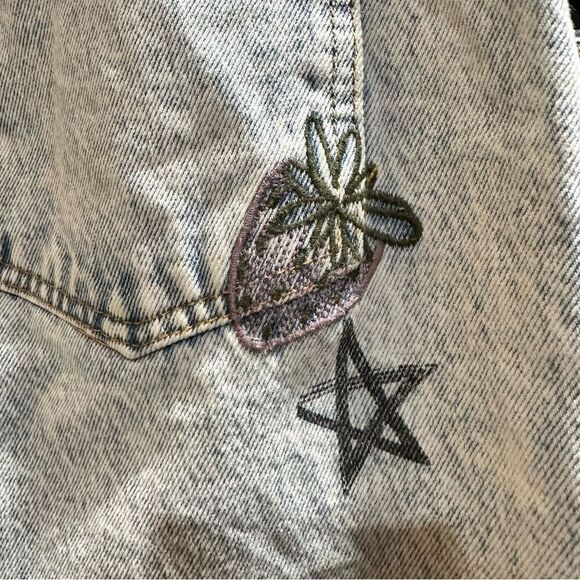 Forever 21 Embroidered Angel Doodle Jeans Size 29 - Picture 9 of 13